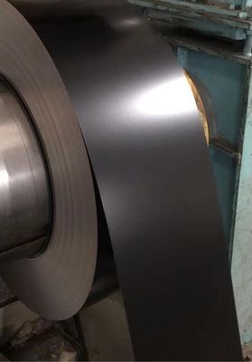 RAL9005 Gâtes en aluminium noir 3003H26 bobines en aluminium de qualité Slit Coils PVDF bobine en aluminium prépeinte RAL1014
